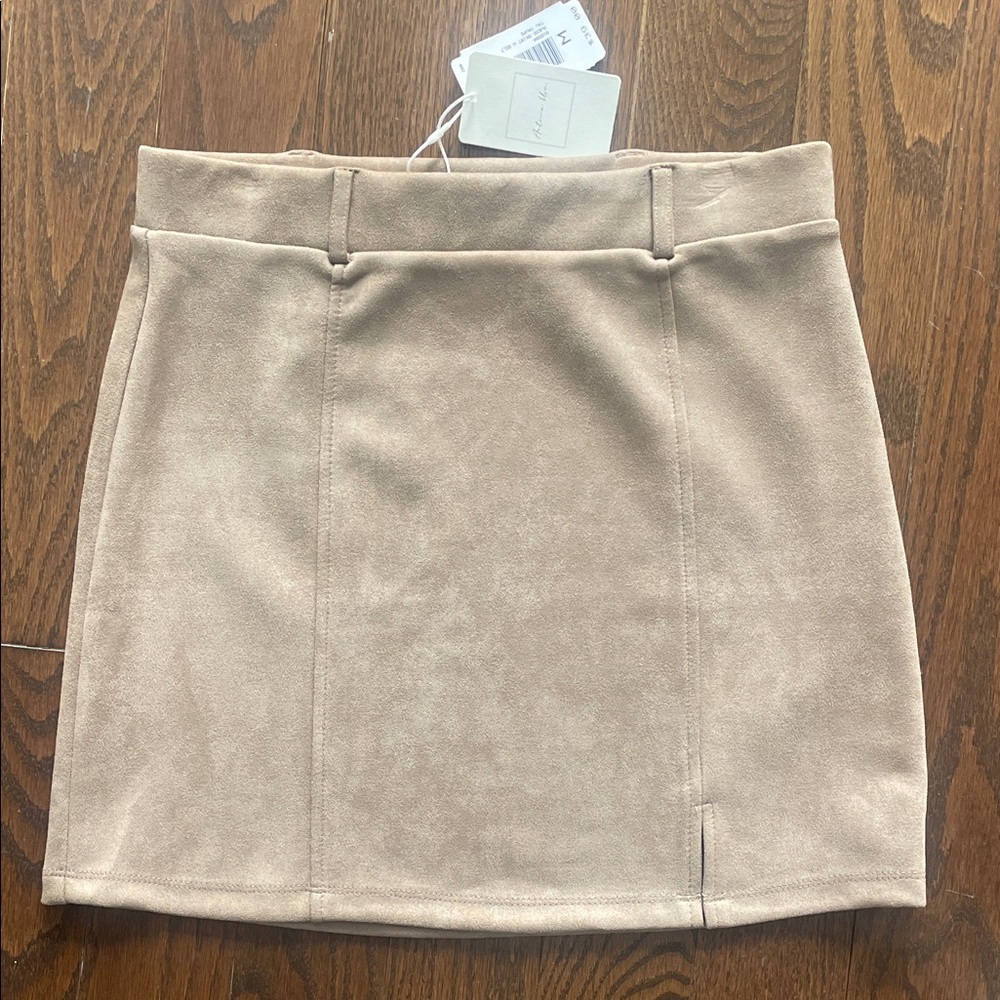 Active USA Elegant Tan Mini Skirt